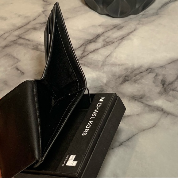 Michael Kors Men's Andy Black "L-Fold" Leather Wallet NWT $108 - Picture 7 of 9